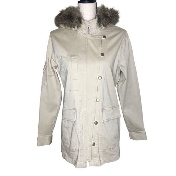 CAbi Beigecore, Preppy, Normcore Nanook Hooded Khaki Jacket Size S - Picture 2 of 16